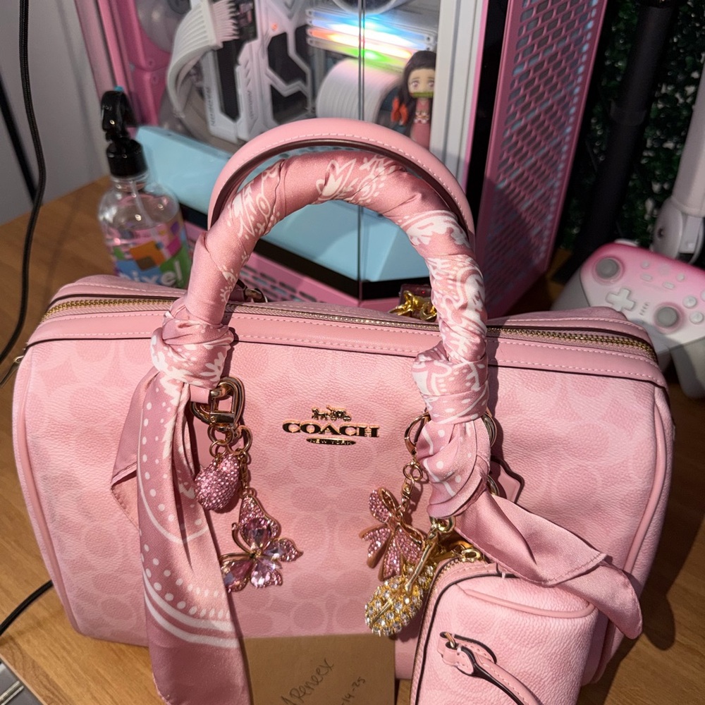 Coach Powder Pink LARGE Rowan - Picture 2 of 6